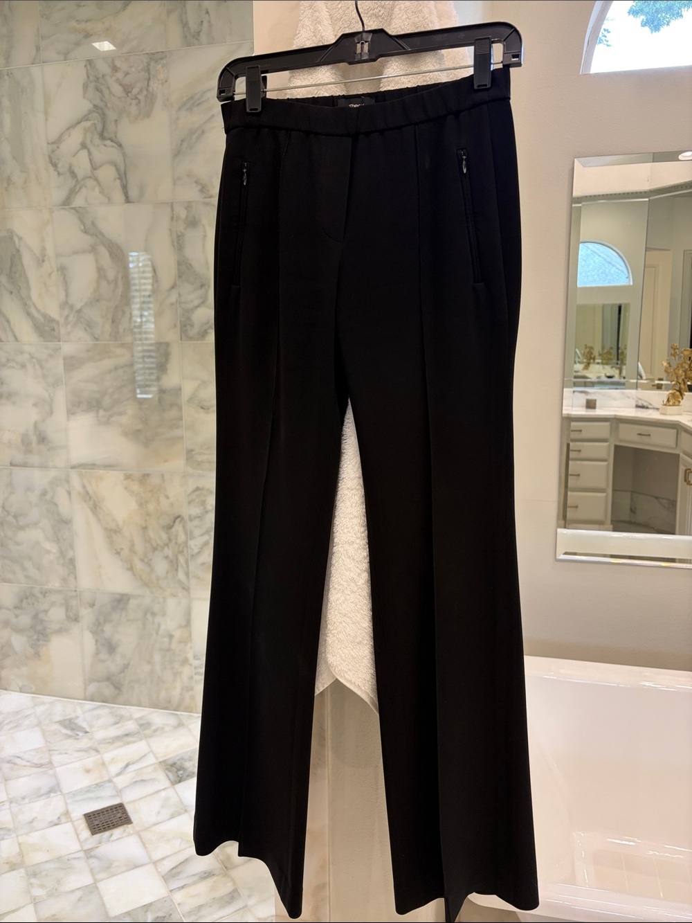 Theory Black Flared Seamed Women's Pants. SZ 0.